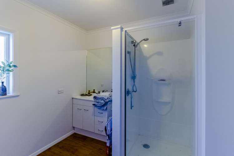 19 Flanders Avenue Onekawa_12