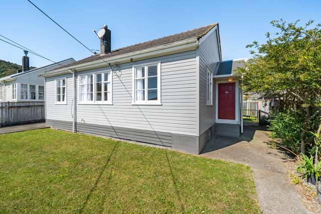 150 Waddington Drive Naenae_1