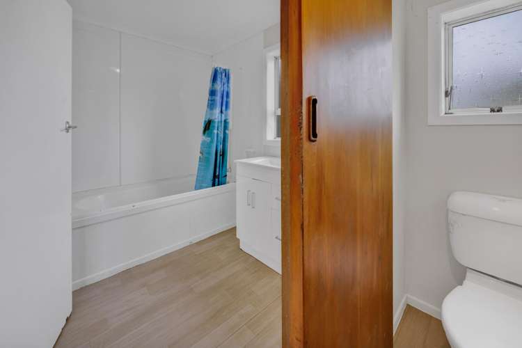 66 Cloten Road Stratford_13