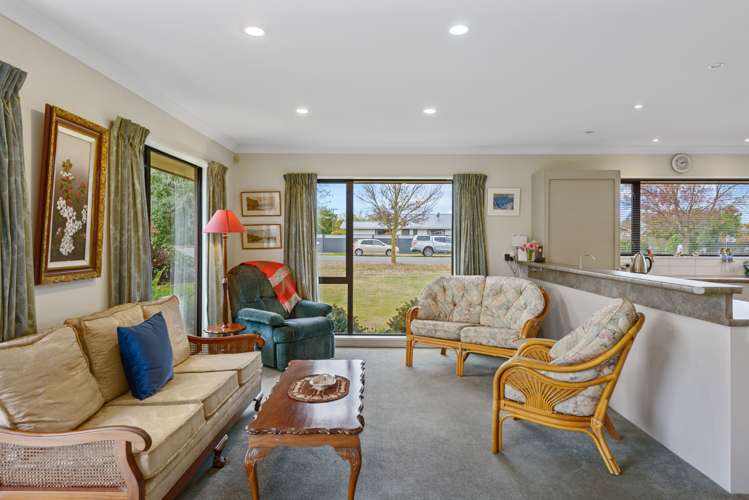 81 North Terrace Darfield_5