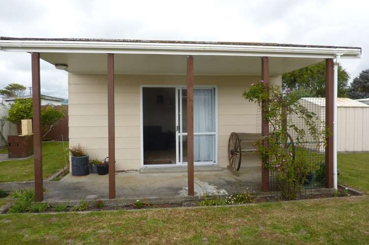 25 Marine Parade Carters Beach_18