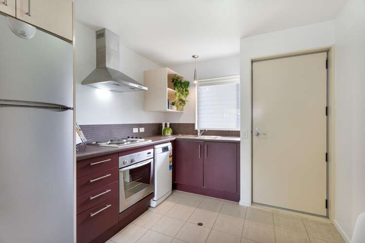 33/232 Middleton Road_4