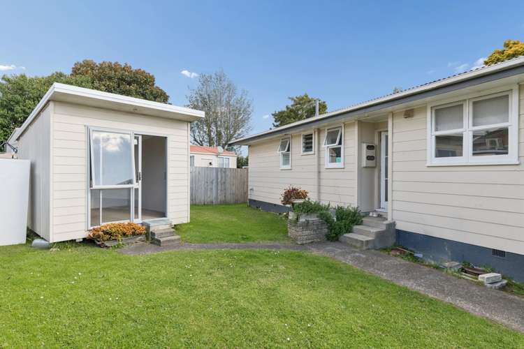 11 Garth Place Manurewa_16