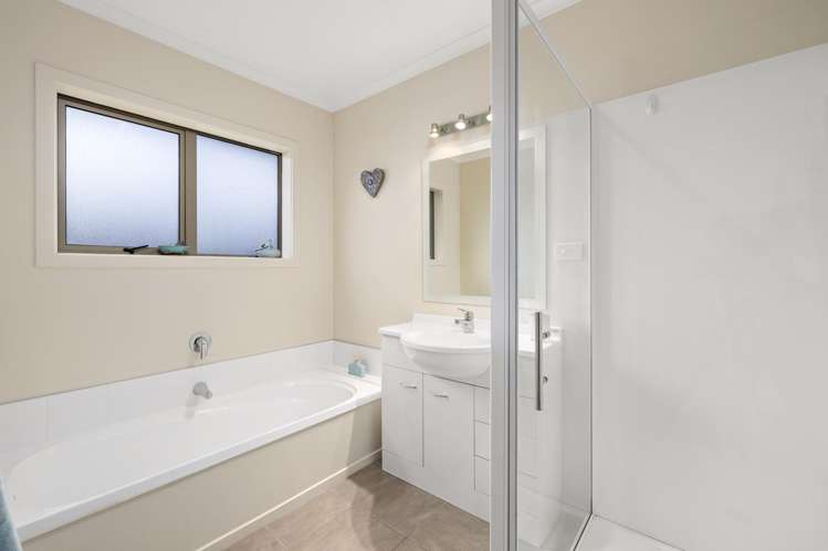 108 Solway Crescent Solway_12