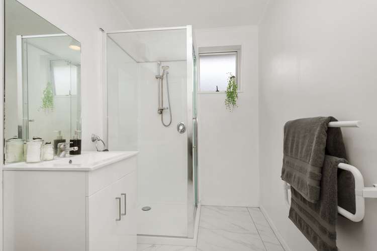 2/13 Saint Ronans Avenue Waterloo_13