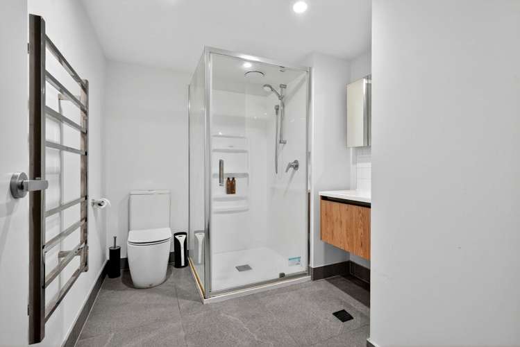 202/28 Shortfin Place Flat Bush_6