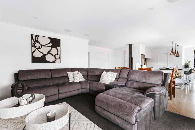 2 Kotare Drive Coastlands_6