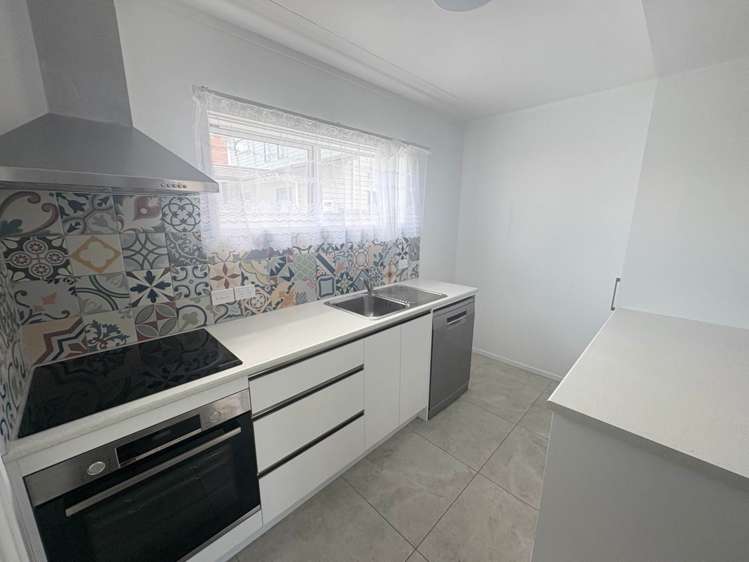 4/310 Western Hills Drive Avenues_0