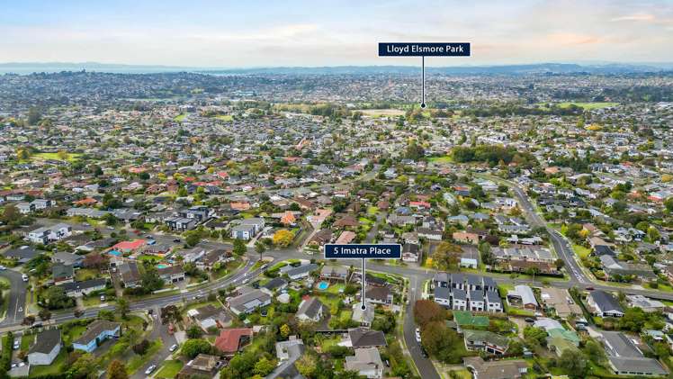 5 Imatra Place Sunnyhills_23