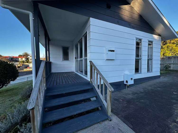 1 Birch Hill Place Dinsdale_1