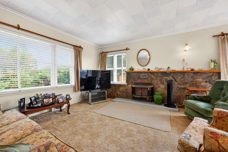 16 Duke Avenue Pukekohe_7