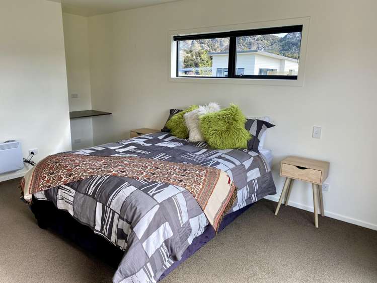 19 Kingfisher Crescent Albert Town_11