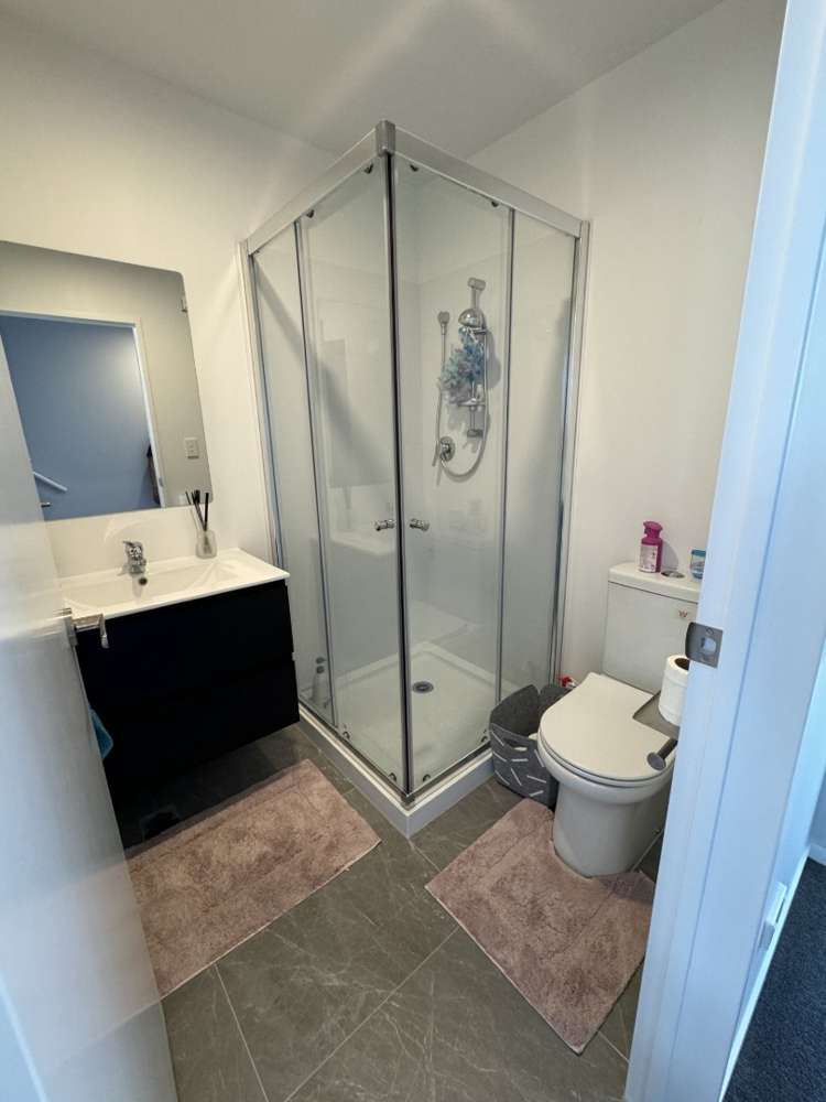 2/119 Bruce Mclaren Road Henderson_9