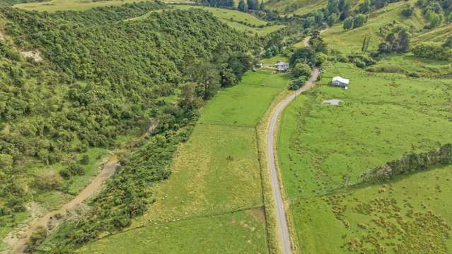 1068 Hinemoa Valley Road Pahiatua_4