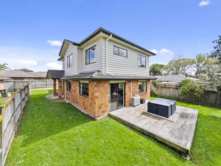 33 Riverglade Parkway Te Atatu South_1