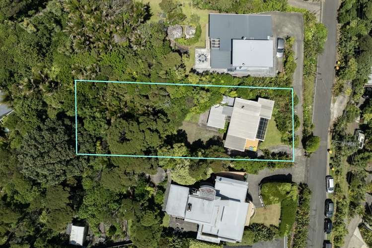54 Rayner Road Piha_17