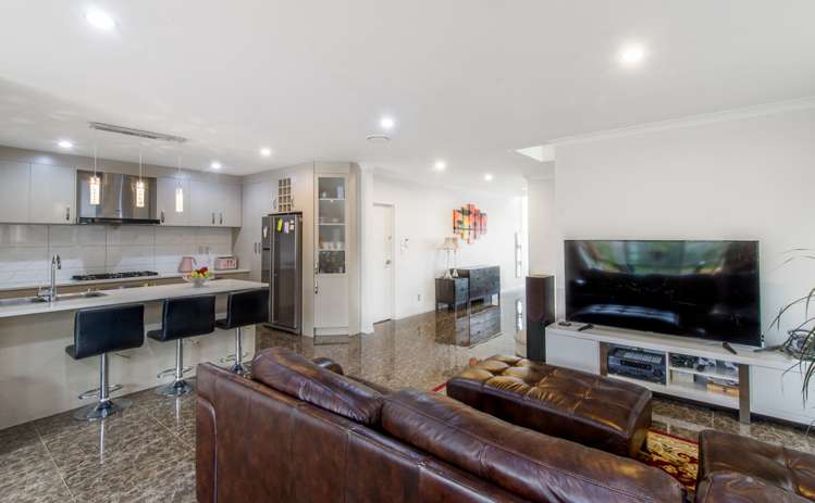 48 Helianthus Avenue Flat Bush_7