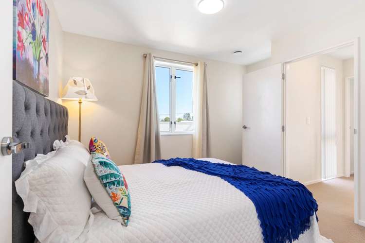 8 Saddleback Crescent Papakura_18