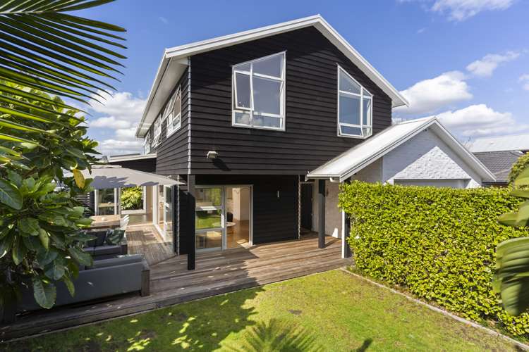 216 Riverside Avenue Point England_13