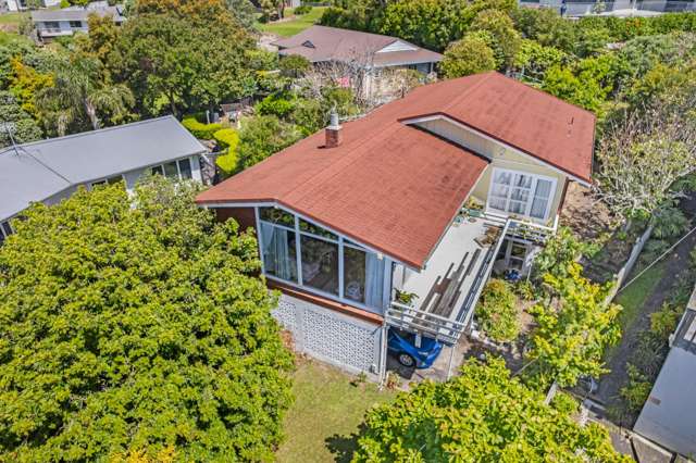 15 Colmar Road Mellons Bay_3