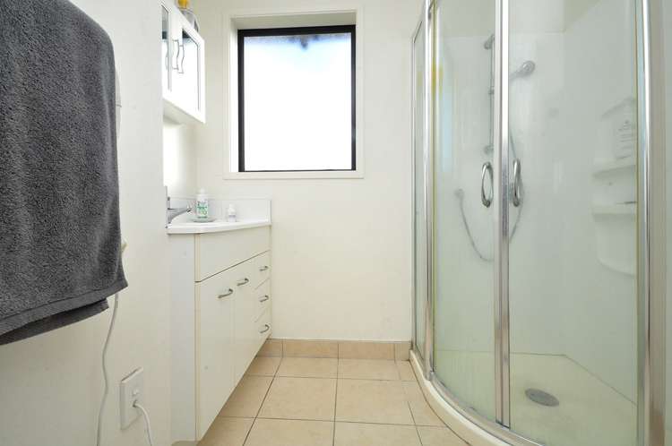 19 Aitkenhead Court Parakai_11