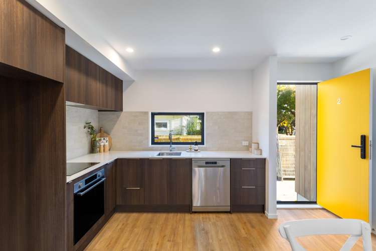 2/64 Ryan Street_5