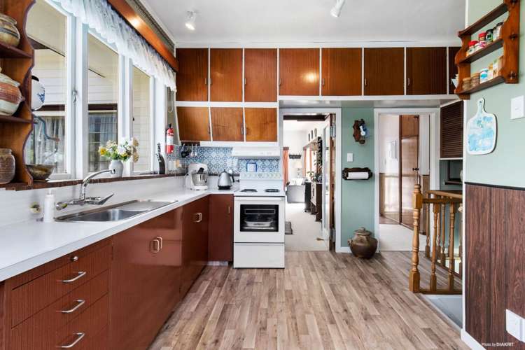 40 Highland Avenue Titirangi_8