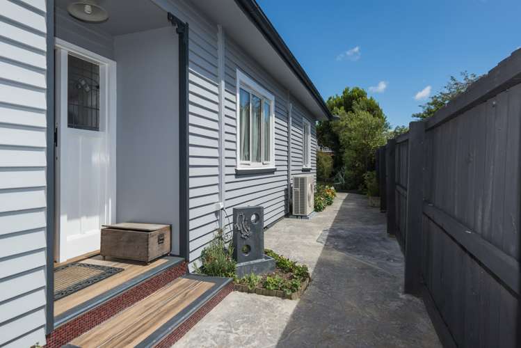 681 Worcester Street Linwood_13