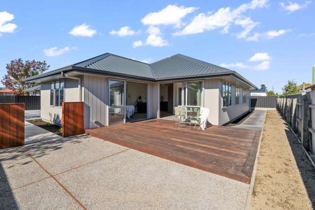 Brand new. Easy living. Done!