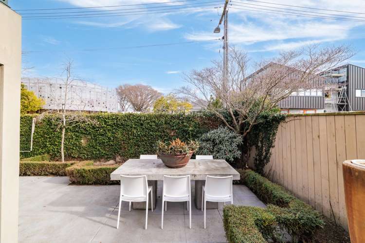 1/56 Hewitts Road Merivale - Christchurch City_13