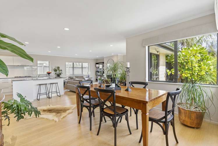 99 Pine Harbour Parade Beachlands_3