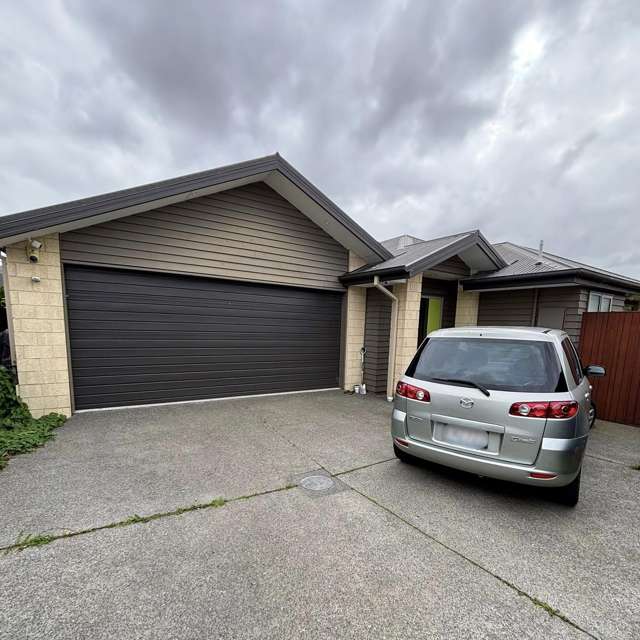 Mortgagee Auction - Prime Location!