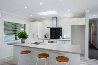 62 Awanui Drive_2