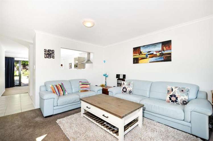 54 Provence Esplanade Te Atatu Peninsula_3