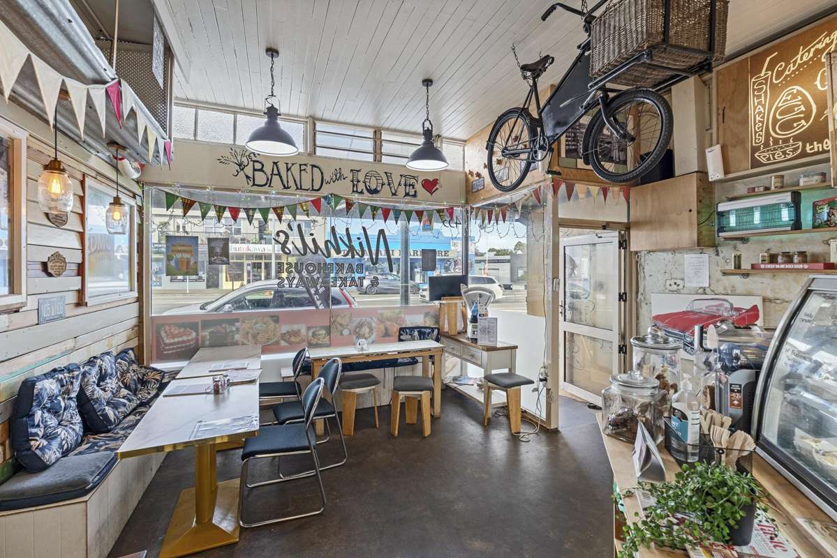 453 Devon Street East_5