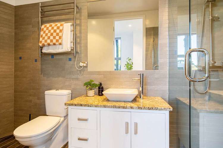 129A Beach Road Castor Bay_28