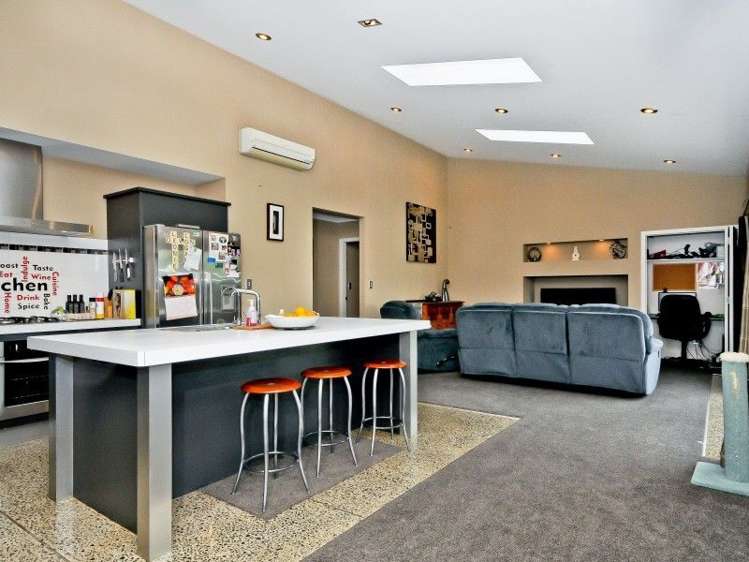 73 Wiltshire Drive Huntington_13