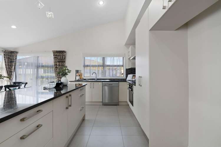 32D Robinson Avenue Holdens Bay_5