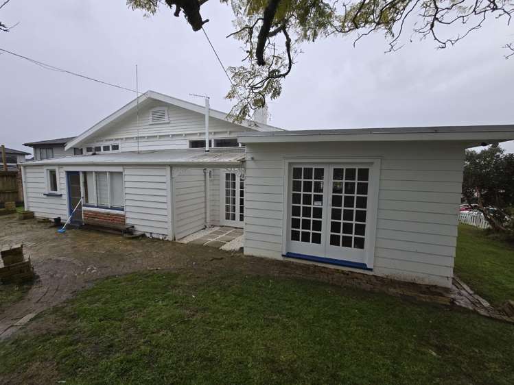 3 Peverill Crescent_0