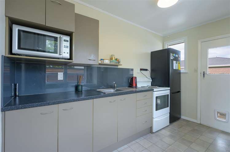 2/37 Fergusson Street Stoke_6