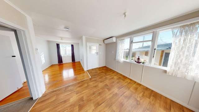 33 Holland Crescent 10985_1