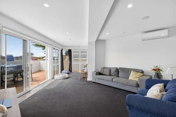 1A/45 Marine Parade Mt Maunganui_11