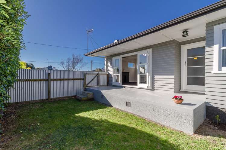 5 Dick Place Onekawa_13