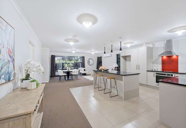 16 Waiarohia Place Hobsonville_1