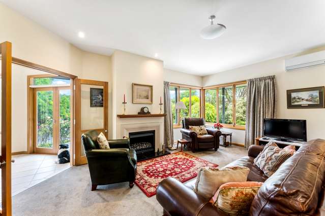 72 Heretaunga Square Silverstream_3