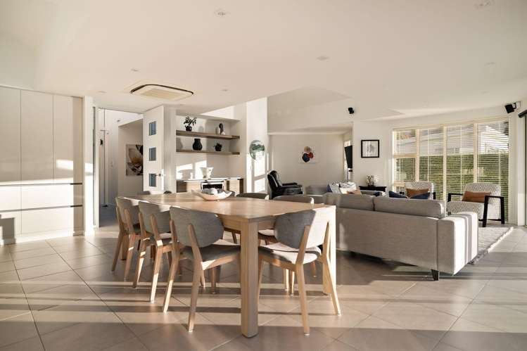 635 Peninsula Road Kelvin Heights_11
