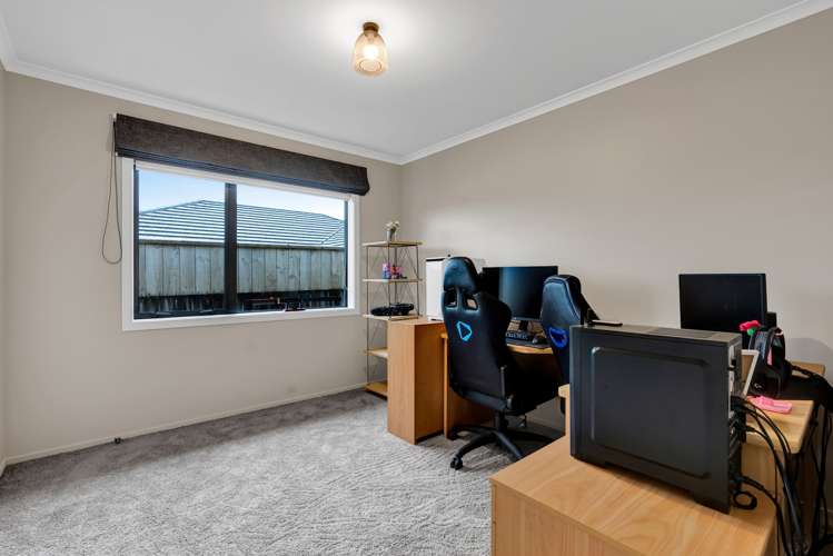 18a Estate Grove Inglewood_16