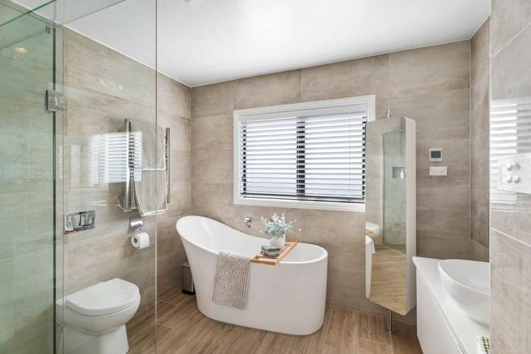 84 Intrepid Crescent Beachlands_23