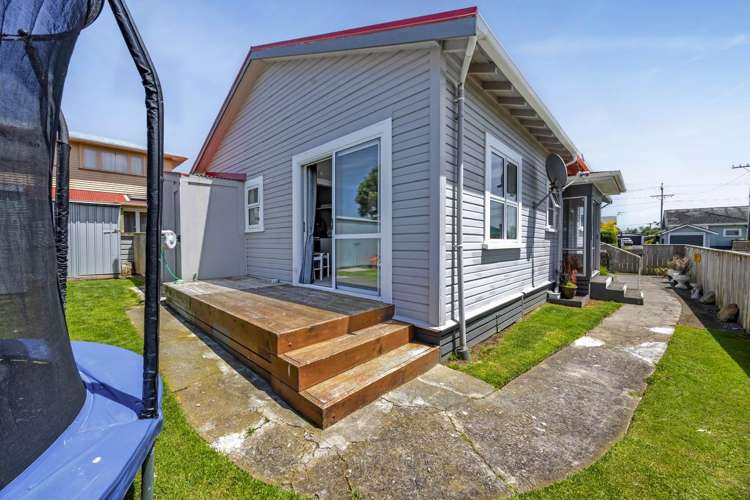 12 Collins Street Hawera_14