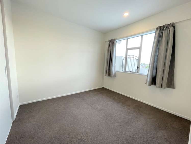 1/2 Hazel Avenue Mt Roskill_6